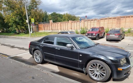 Chrysler 300C II, 2006 год, 1 600 000 рублей, 5 фотография