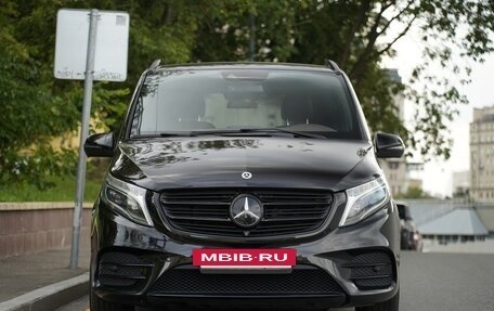 Mercedes-Benz V-Класс, 2017 год, 8 600 000 рублей, 2 фотография