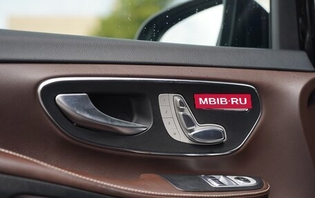 Mercedes-Benz V-Класс, 2017 год, 8 600 000 рублей, 9 фотография