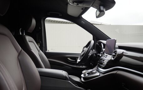 Mercedes-Benz V-Класс, 2017 год, 8 600 000 рублей, 20 фотография