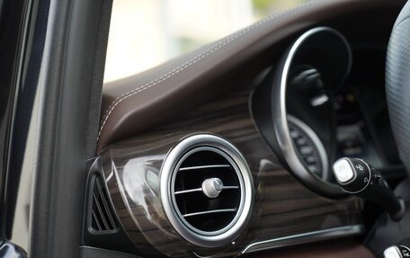 Mercedes-Benz V-Класс, 2017 год, 8 600 000 рублей, 15 фотография