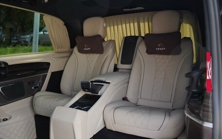 Mercedes-Benz V-Класс, 2017 год, 8 600 000 рублей, 22 фотография