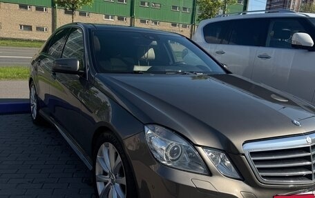 Mercedes-Benz E-Класс, 2010 год, 1 390 000 рублей, 2 фотография