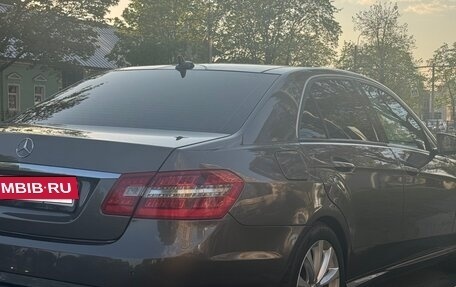 Mercedes-Benz E-Класс, 2010 год, 1 390 000 рублей, 6 фотография