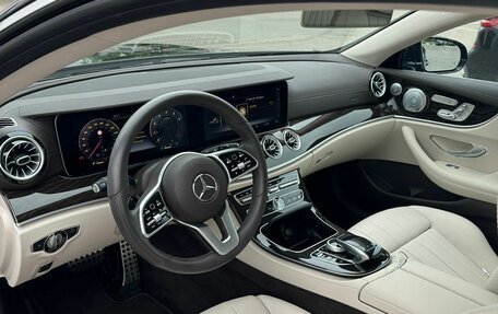 Mercedes-Benz E-Класс, 2019 год, 5 650 000 рублей, 7 фотография