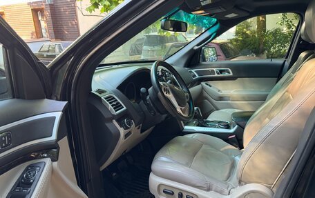 Ford Explorer VI, 2013 год, 1 750 000 рублей, 5 фотография