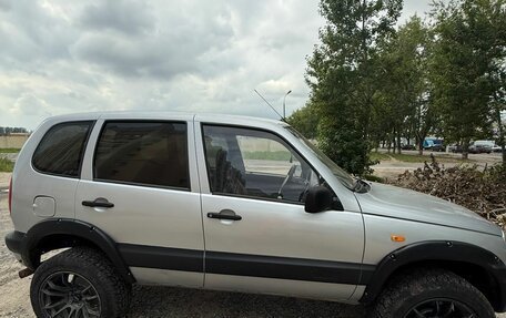 Chevrolet Niva I рестайлинг, 2003 год, 450 000 рублей, 2 фотография
