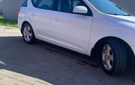 KIA cee'd I рестайлинг, 2011 год, 900 000 рублей, 2 фотография