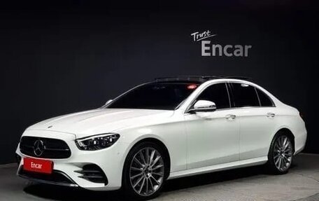 Mercedes-Benz E-Класс, 2021 год, 4 100 000 рублей, 1 фотография