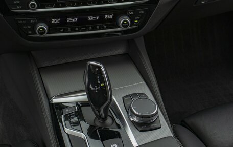 BMW 5 серия, 2018 год, 3 898 000 рублей, 17 фотография