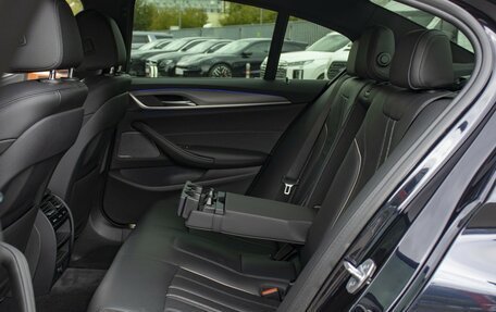 BMW 5 серия, 2018 год, 3 898 000 рублей, 10 фотография