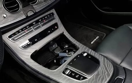 Mercedes-Benz E-Класс, 2021 год, 4 100 000 рублей, 12 фотография