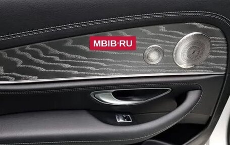 Mercedes-Benz E-Класс, 2021 год, 4 100 000 рублей, 11 фотография