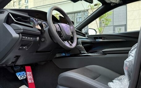 Toyota Camry, 2025 год, 3 940 000 рублей, 14 фотография