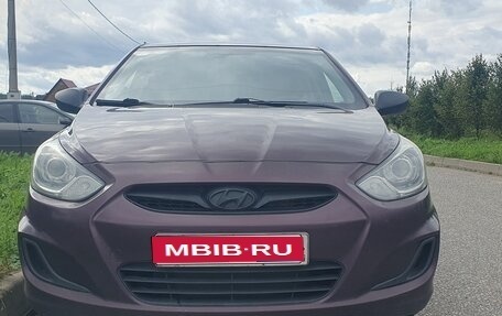 Hyundai Solaris II рестайлинг, 2012 год, 699 000 рублей, 1 фотография