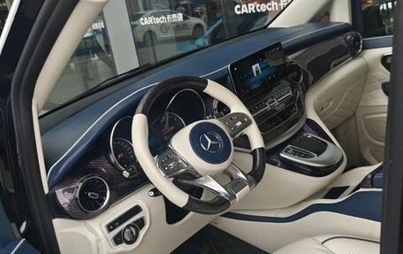 Mercedes-Benz V-Класс, 2021 год, 6 130 000 рублей, 12 фотография
