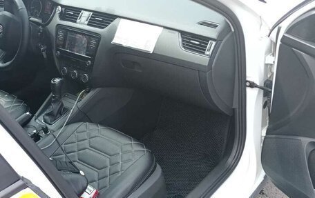 Skoda Octavia, 2019 год, 1 300 000 рублей, 10 фотография