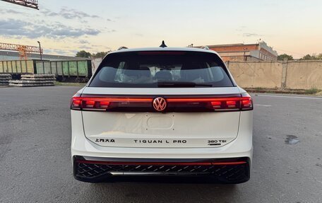 Volkswagen Tiguan, 2025 год, 4 300 000 рублей, 6 фотография
