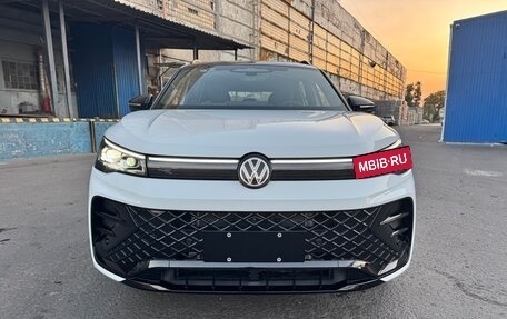 Volkswagen Tiguan, 2025 год, 4 300 000 рублей, 3 фотография