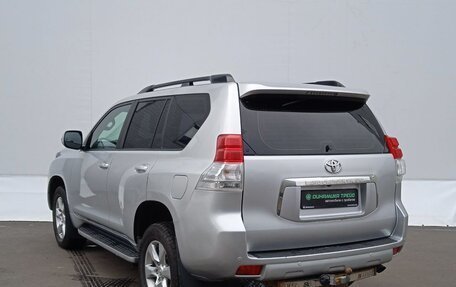 Toyota Land Cruiser Prado 150 рестайлинг 2, 2013 год, 2 830 000 рублей, 6 фотография