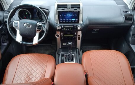 Toyota Land Cruiser Prado 150 рестайлинг 2, 2013 год, 2 830 000 рублей, 18 фотография