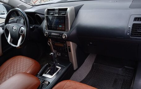 Toyota Land Cruiser Prado 150 рестайлинг 2, 2013 год, 2 830 000 рублей, 19 фотография