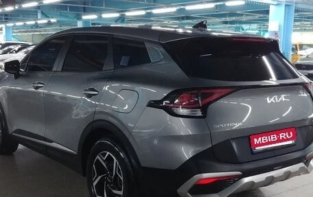 KIA Sportage IV рестайлинг, 2022 год, 2 135 000 рублей, 3 фотография