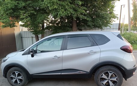 Renault Kaptur I рестайлинг, 2017 год, 1 350 000 рублей, 3 фотография