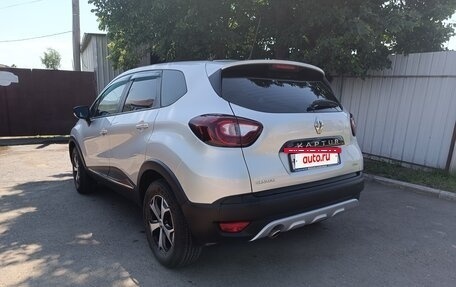 Renault Kaptur I рестайлинг, 2017 год, 1 350 000 рублей, 2 фотография