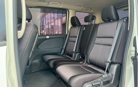 Nissan Serena IV, 2017 год, 1 900 000 рублей, 10 фотография