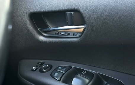 Nissan Serena IV, 2017 год, 1 900 000 рублей, 21 фотография