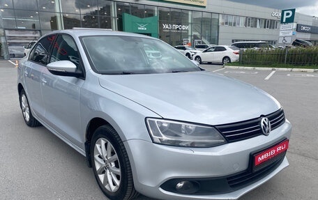 Volkswagen Jetta VI, 2012 год, 830 000 рублей, 3 фотография