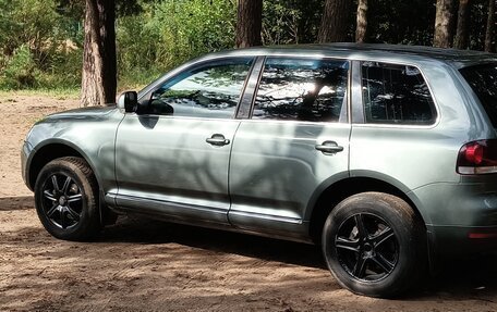 Volkswagen Touareg III, 2004 год, 375 000 рублей, 2 фотография