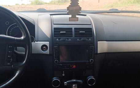 Volkswagen Touareg III, 2004 год, 375 000 рублей, 5 фотография