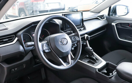 Toyota RAV4, 2025 год, 4 340 000 рублей, 12 фотография