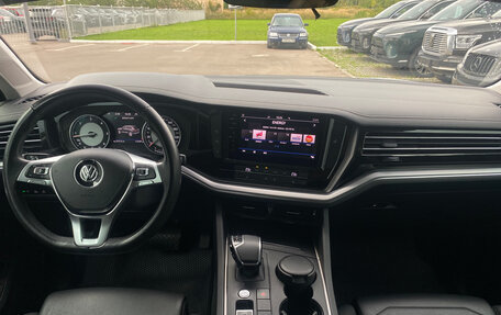 Volkswagen Touareg III, 2018 год, 4 955 000 рублей, 8 фотография