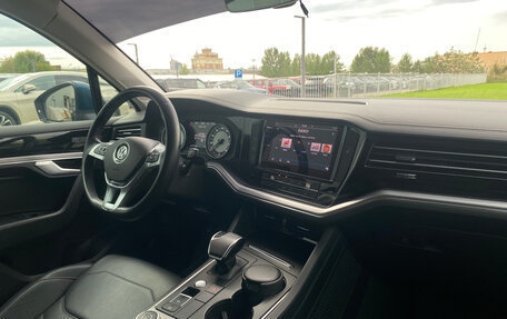 Volkswagen Touareg III, 2018 год, 4 955 000 рублей, 7 фотография