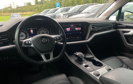 Volkswagen Touareg III, 2018 год, 4 955 000 рублей, 6 фотография
