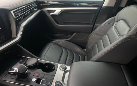 Volkswagen Touareg III, 2018 год, 4 955 000 рублей, 15 фотография