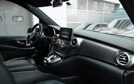 Mercedes-Benz V-Класс, 2019 год, 5 300 000 рублей, 7 фотография