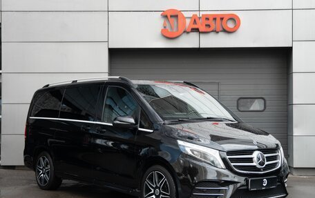 Mercedes-Benz V-Класс, 2019 год, 5 300 000 рублей, 3 фотография
