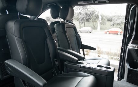 Mercedes-Benz V-Класс, 2019 год, 5 300 000 рублей, 13 фотография