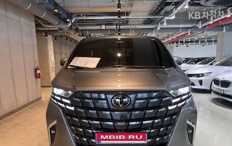 Toyota Alphard, 2023 год, 7 550 000 рублей, 2 фотография