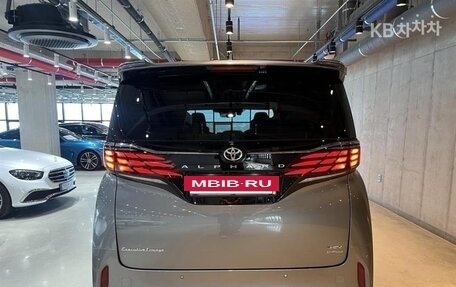 Toyota Alphard, 2023 год, 7 550 000 рублей, 5 фотография