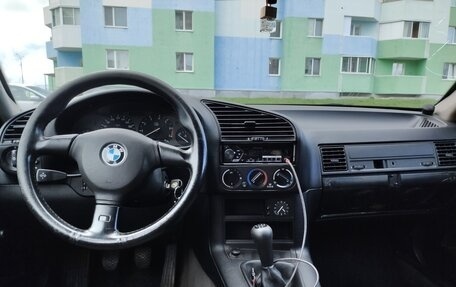 BMW 3 серия, 1993 год, 375 000 рублей, 12 фотография