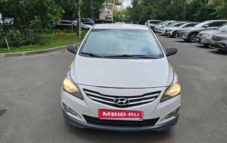 Hyundai Solaris II рестайлинг, 2016 год, 585 000 рублей, 2 фотография