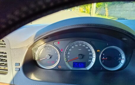 Hyundai Sonata VI, 2010 год, 750 000 рублей, 12 фотография