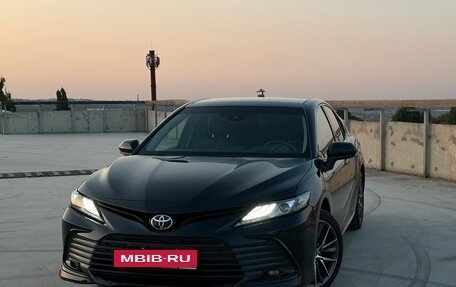 Toyota Camry, 2023 год, 3 500 000 рублей, 3 фотография