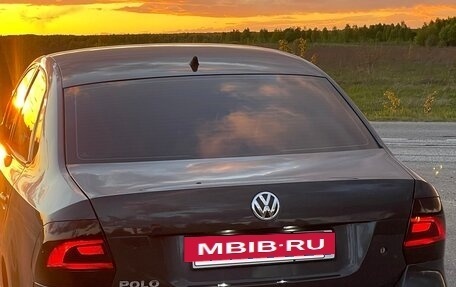 Volkswagen Polo VI (EU Market), 2011 год, 650 000 рублей, 2 фотография