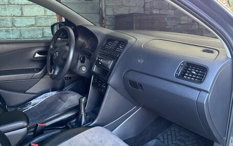 Volkswagen Polo VI (EU Market), 2011 год, 650 000 рублей, 13 фотография